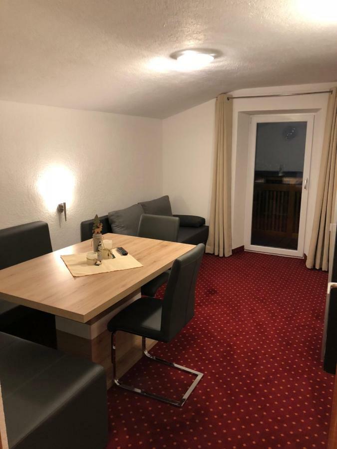 Appartements Dobler - S'Darhuam Sankt Leonhard im Pitztal Esterno foto